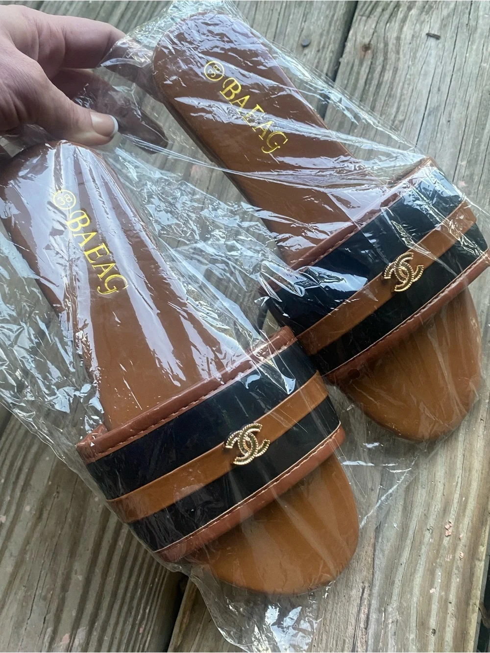 Classy Two-Tone Slide Sandals in Brown and Black!